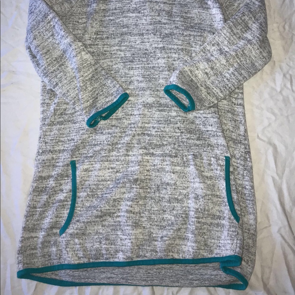 Sweatshirt - Picture 2 of 3